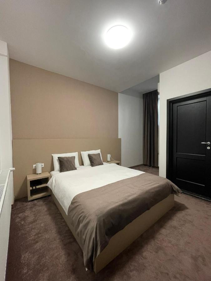 Hotel Rivoli Бухарест Екстер'єр фото